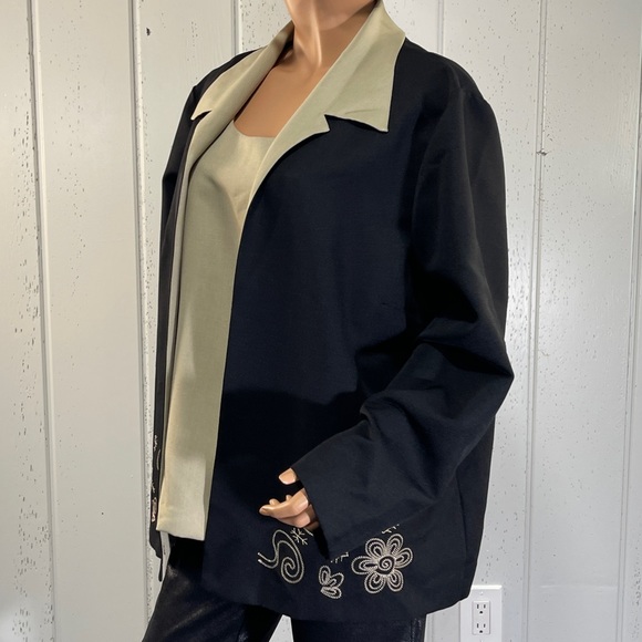 * Kari's Korner Women's Black & Taupe Blazer with Top Sz 22W - Picture 9 of 10